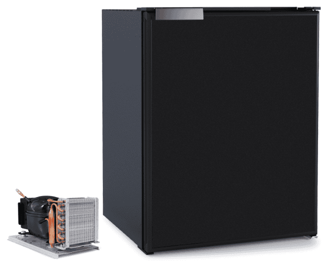 Réfrigérateur 12 volt Vitrifrigo modèle C62IBD4-F noir encastrable pour bateau, camion et véhicule récréatif.